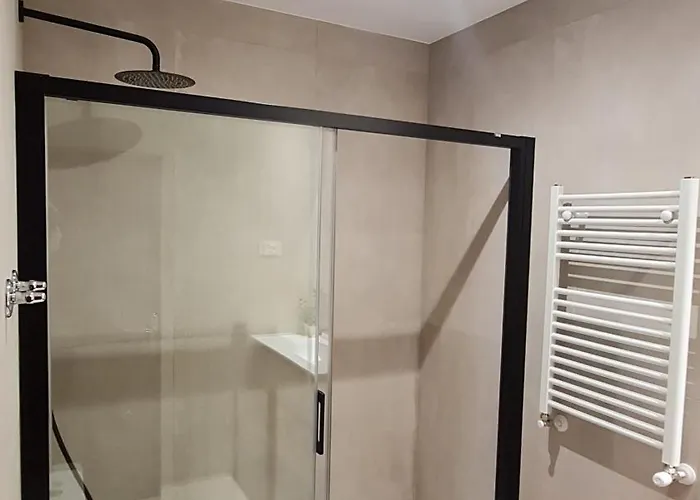 Nuevo, Luminoso Y Centrico. Parking Gratis *